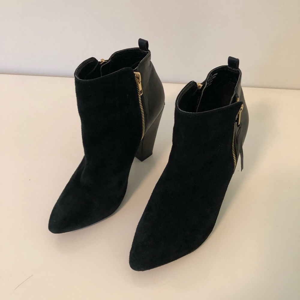 Black suede and leather bootie. Sz 8.5